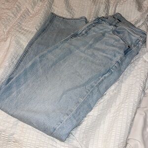 American Eagle strigid crossover mom Jean